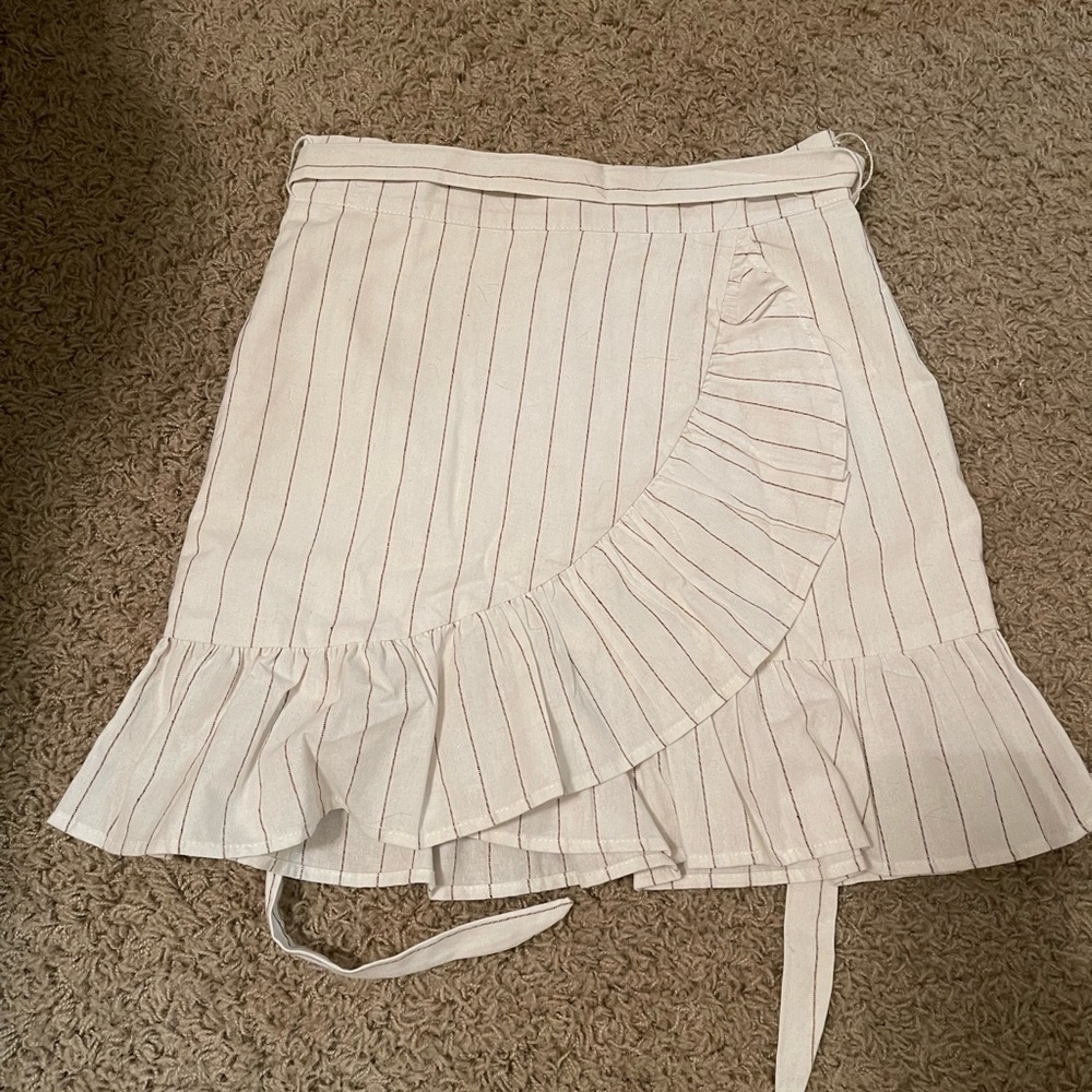Ruffle mini skirt